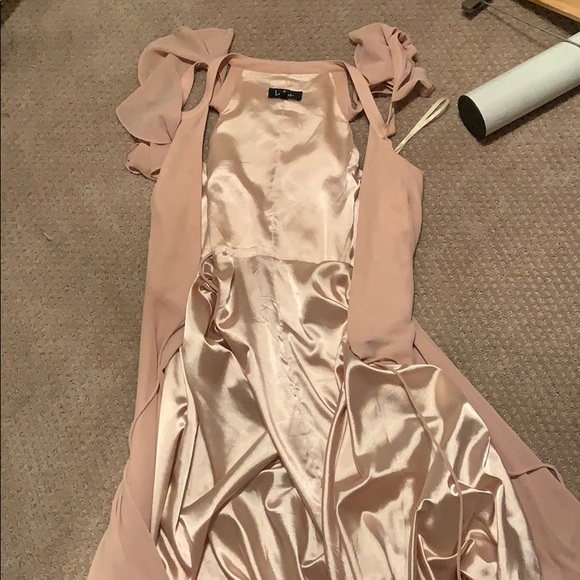 Gorgeous peach prom dress - Picture 7 of 10